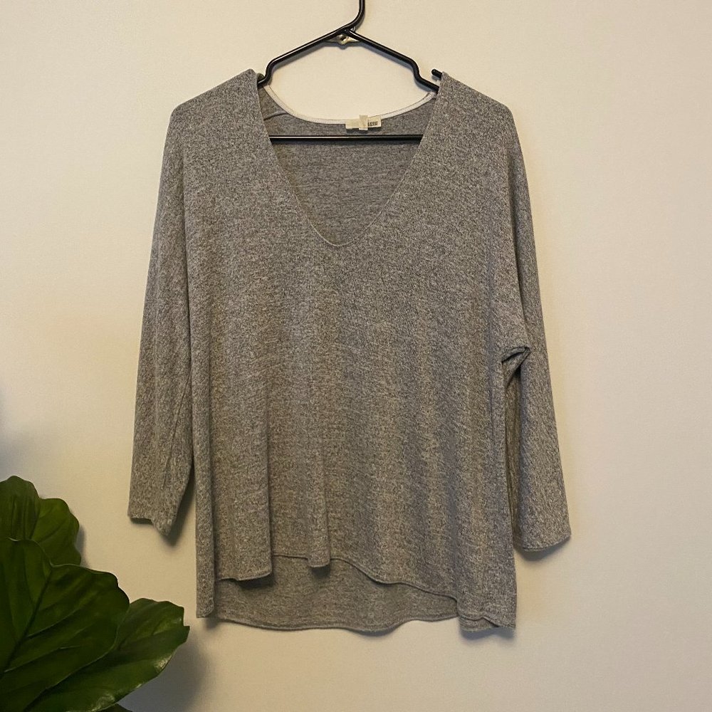 Aritzia // heather grey shirt